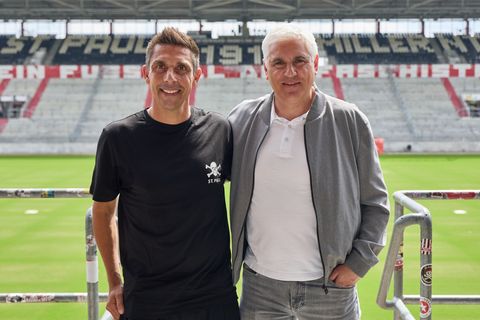 Der neue St. Pauli-Trainer und sein Sportchef: Marcel Rapp (l) und Andreas Bornemann. Foto: Georg Wendt/dpa