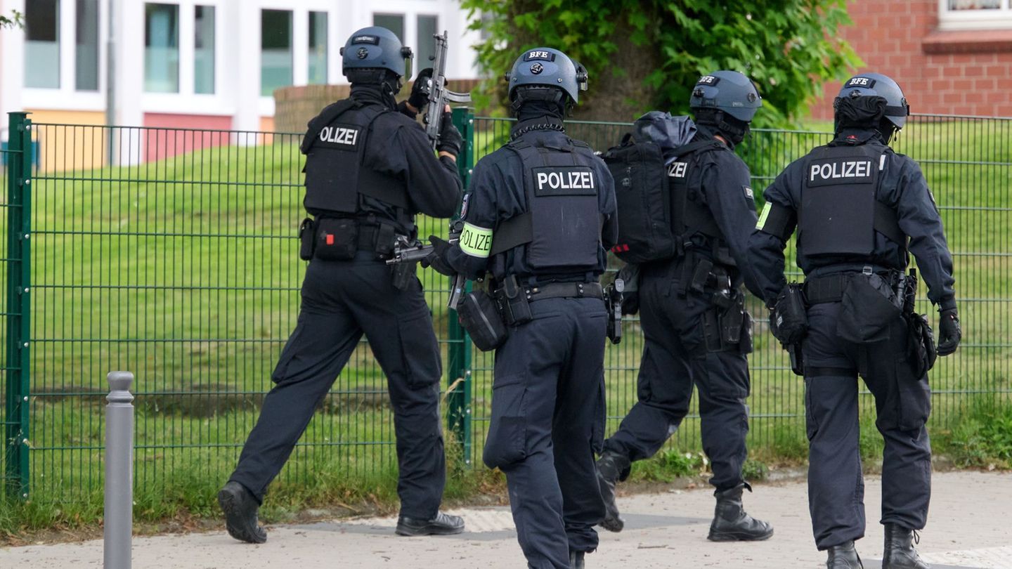 Großeinsatz: Fehlalarm sorgt für Räumung von Gesamtschule