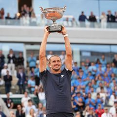 Am Ziel seiner Träume angelangt: Alexander Zverev. Foto: Christophe Ena/AP/dpa