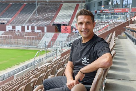 FC St. Paulis neuer Trainer Marcel Rapp und sein neues Arbeitsumfeld. Foto: Georg Wendt/dpa