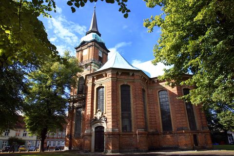 Die Sanierung der Schelfkirche soll rund 3,8 Millionen Euro kosten. (Archivbild) Foto: picture alliance / ZB
