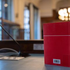 Den beiden Dominas wird vor dem Landgericht Berlin der Prozess gemacht (Symbolfoto)
