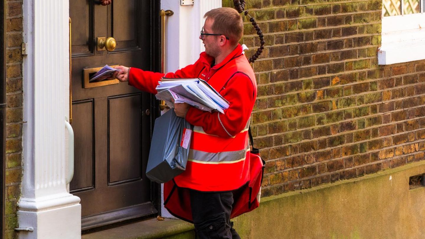 England: Schwere Geburt: Post stellt Baby-Ratgeber zu – 19 J