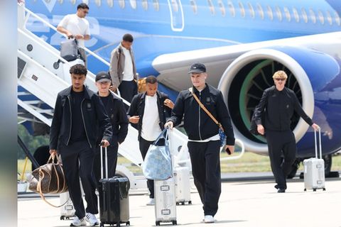 Das DFB-Team kommt in Winston-Salem an.