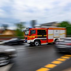 An einer Baustelle wurde der Feuerwehrmann mit 69 Kilometern pro Stunde geblitzt, erlaubt war Tempo 30. (Symbolbild) Foto: Rober