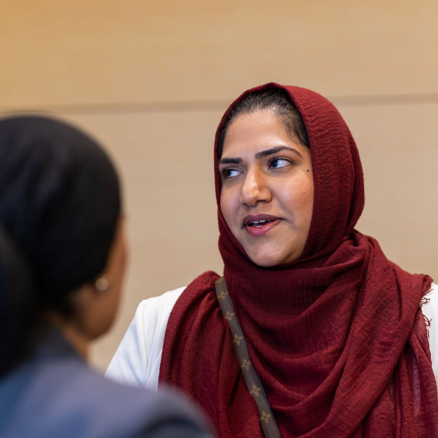 Eine Frau, die mit ihrem pakistanischen Namen keinen Besichtigungstermin für eine Mietwohnung erhielt, klagte unter Berufung auf