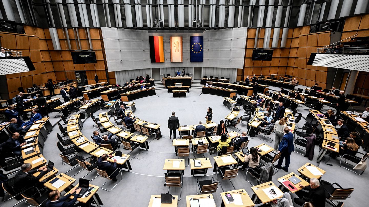 Gesellschaft: Kommission gegen Antisemitismus legt Bericht v