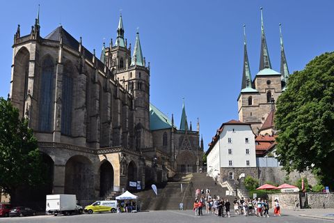 Ein Wahrzeichen von Erfurt ist der Dom. (Archivbild) Foto: Martin Schutt/dpa