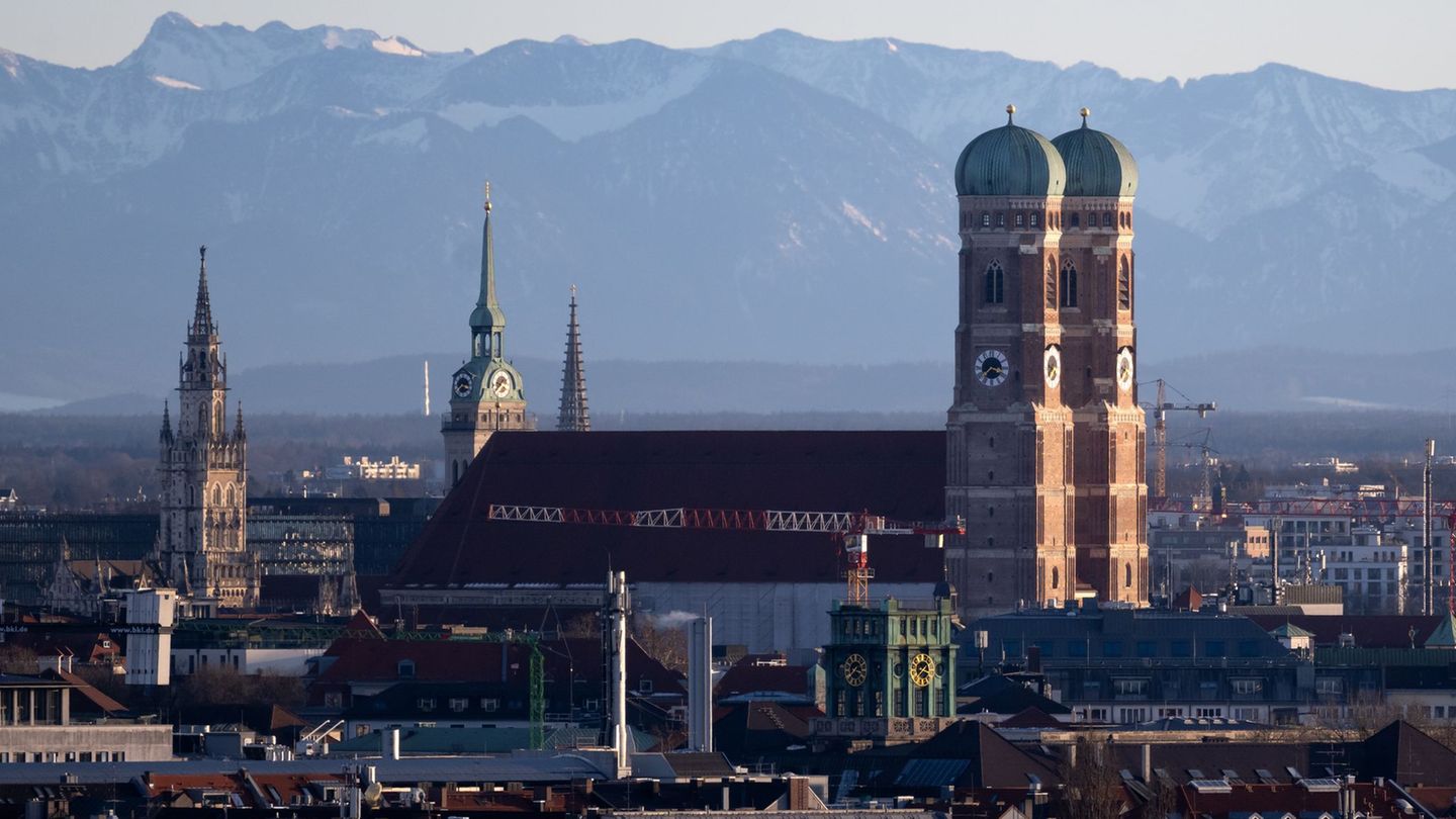 Studie zum Glück: Glücksatlas: Warum Augsburg München hinter