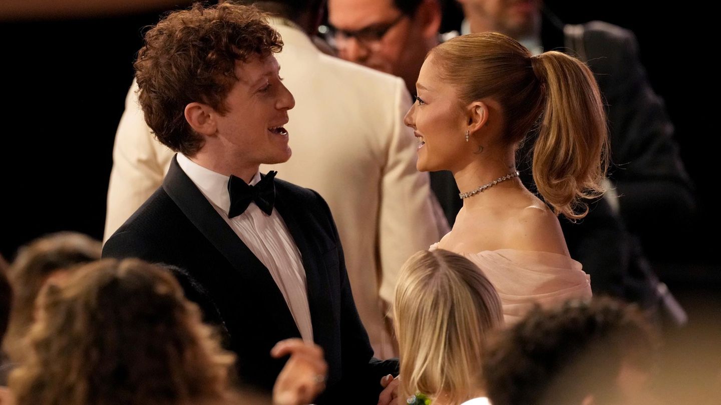 Kein Paar mehr: Ariana Grande und Ethan Slater schon seit Mo