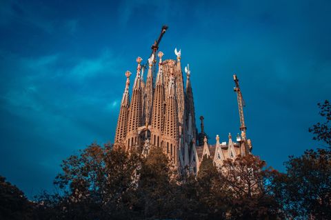Am 10. Juni 2026 wird der Papst den neuen Turm der Sagrada Família in Barcelona einweihen – 144 Jahre nach Baubeginn