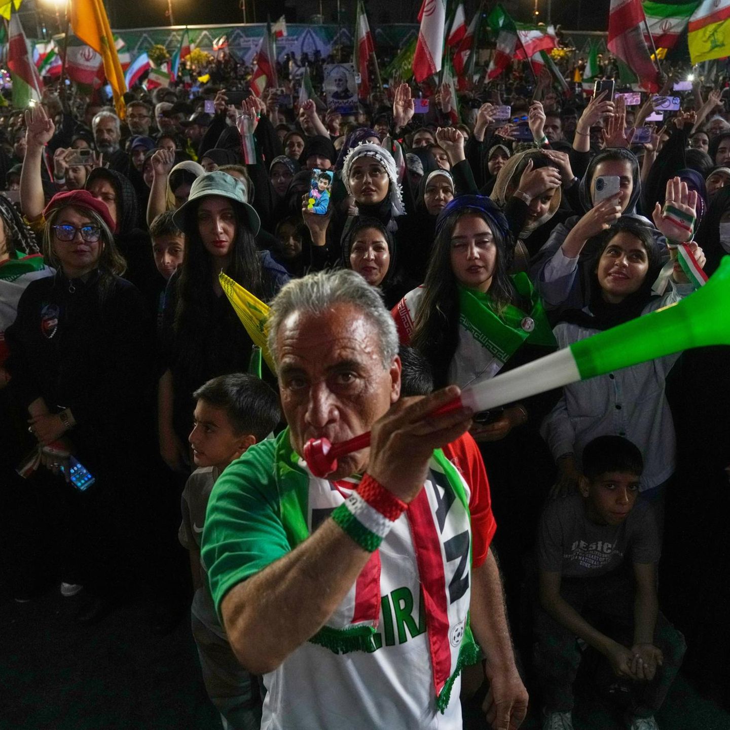 WM 2026: Iranische Fans in Teheran