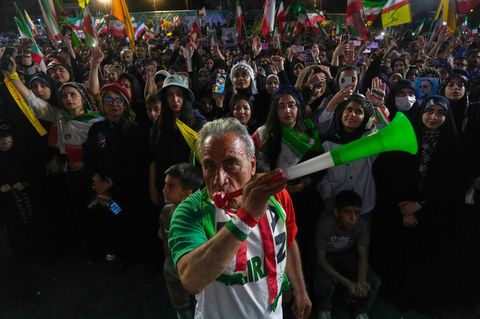 WM 2026: Iranische Fans in Teheran