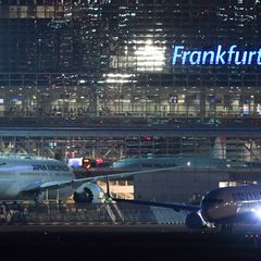 Die Wiederinbetriebnahme von Terminal 2 ist für Mitte der 2030er Jahre angesetzt. (Archivbild) Foto: Arne Dedert/dpa