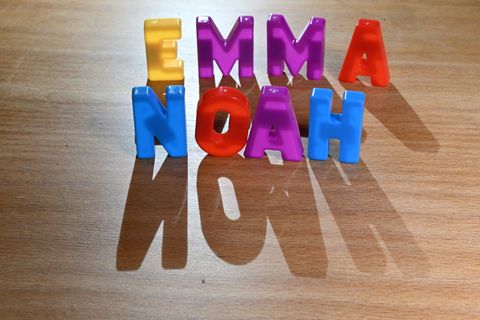 Noah und Emma haben in Niedersachsen Matheo und Emilia als beliebteste Babynamen verdrängt. (Symbolbild) Foto: Bernd Weißbrod/dp