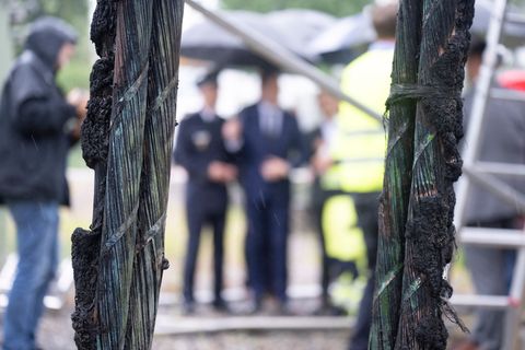 Das Feuer hat großen Schaden angerichtet. Foto: Marijan Murat/dpa