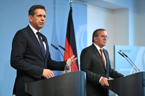 Niedersachsens Ministerpräsident Lies und Verteidigungsminister Pistorius haben sich über einen möglichen militärischen Ernstfal
