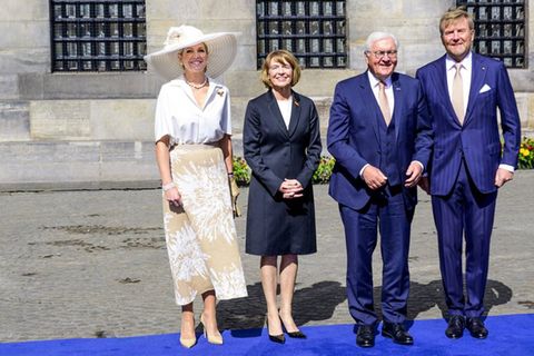 Willem-Alexander (r.) und Máxima (l.) nahmen Frank-Walter Steinmeier und Elke Büdenbender in Empfang.