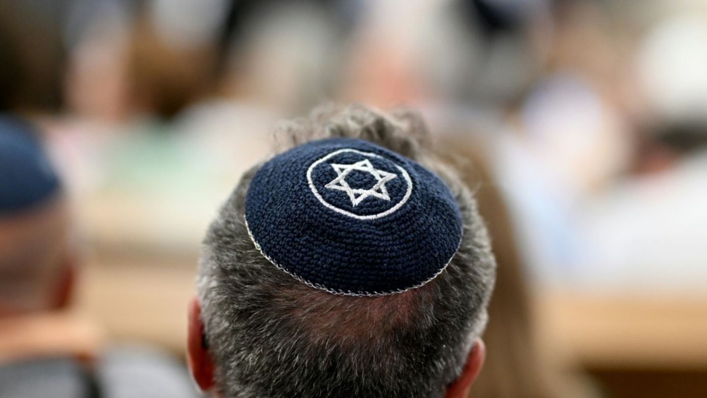Mann mit Kippa