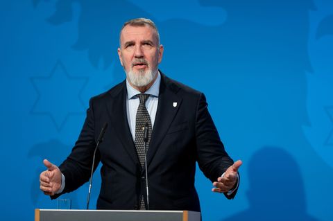 Thüringens Verkehrsminister Steffen Schütz (BSW) ist überzeugt, dass der Ausbau der Mitte-Deutschland-Verbindung doch noch reali
