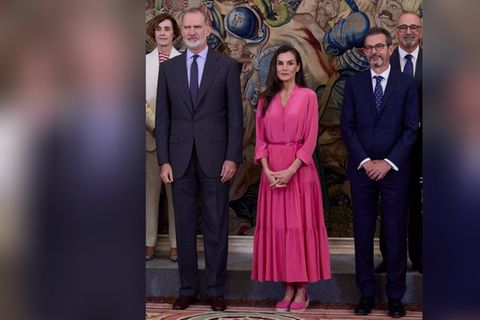 Königin Letizia wählte am Dienstag ein rundum pinkes Outfit.