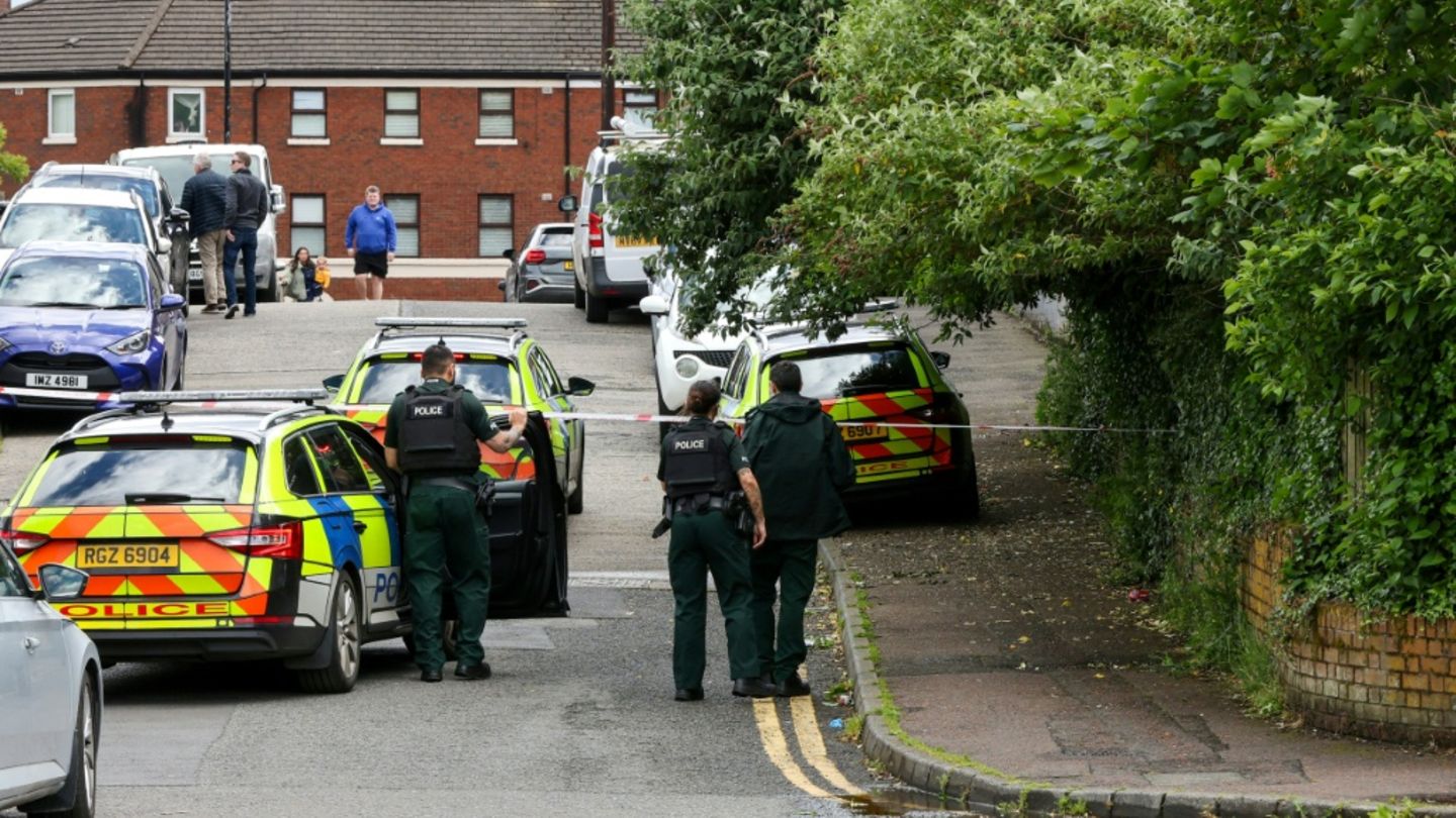 Video von Messerangriff in Belfast: Britische Rechtsextreme 
