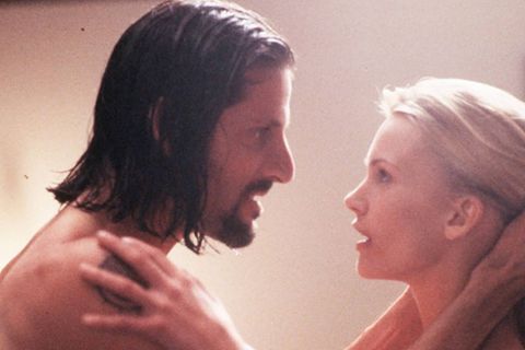 Anthony Guidera und Natasha Henstridge in „Species.“