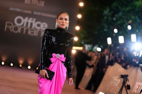 Jennifer Lopez bei einer „Office Romance“-Premiere Anfang Juni in London. (Archivbild) Foto: Jordan Pettitt/PA Wire/dpa