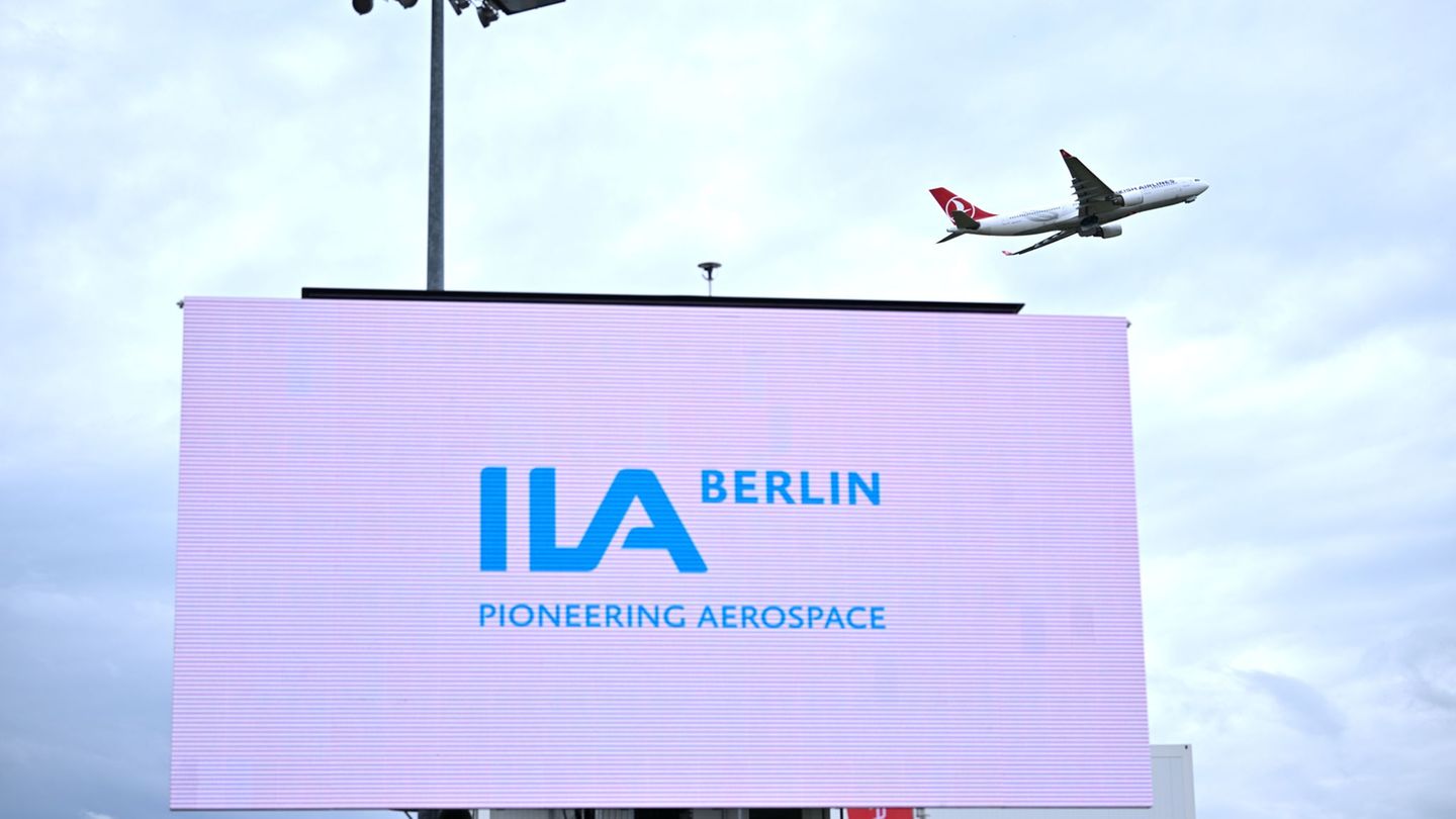 Luftfahrt: ILA startet - Kanzler kommt zum Auftakt