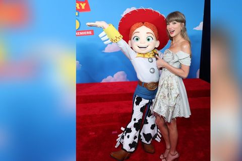 Taylor Swift hatte sichtlich Spaß bei der „Toy Story 5"-Premiere in Los Angeles.