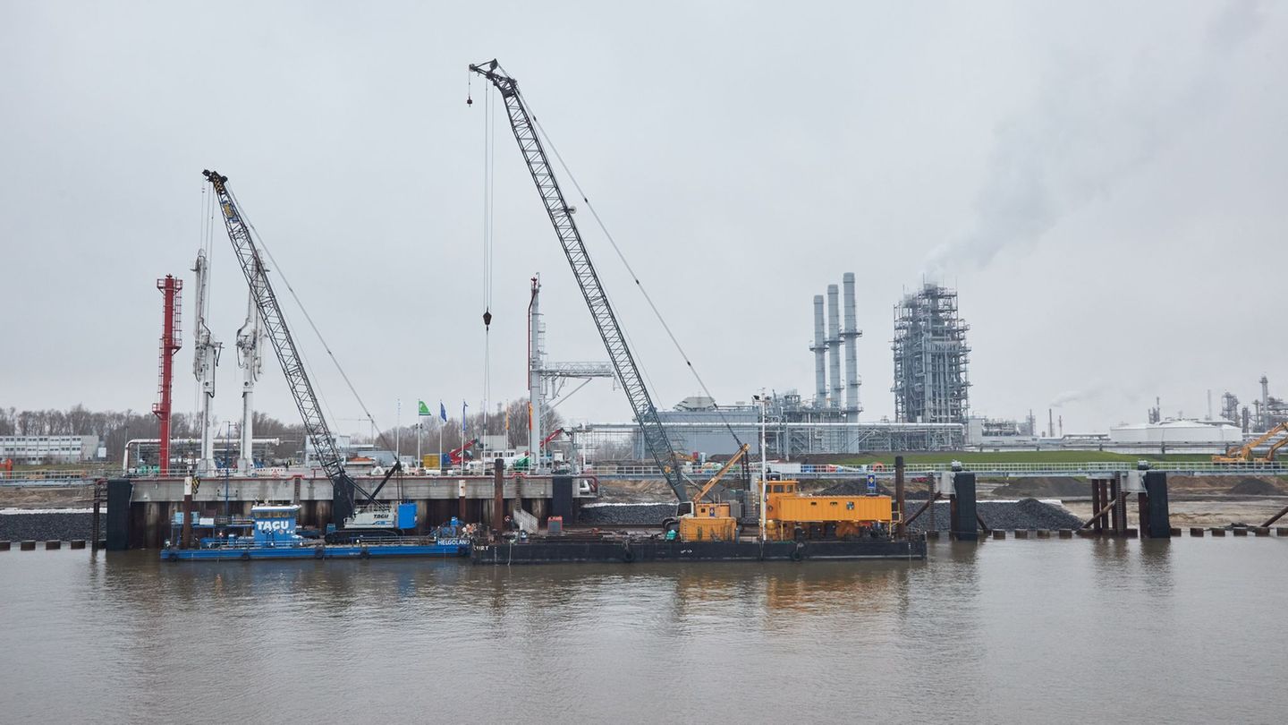 Energieversorgung: Erdgasterminal Stade soll im September Betrieb aufnehmen