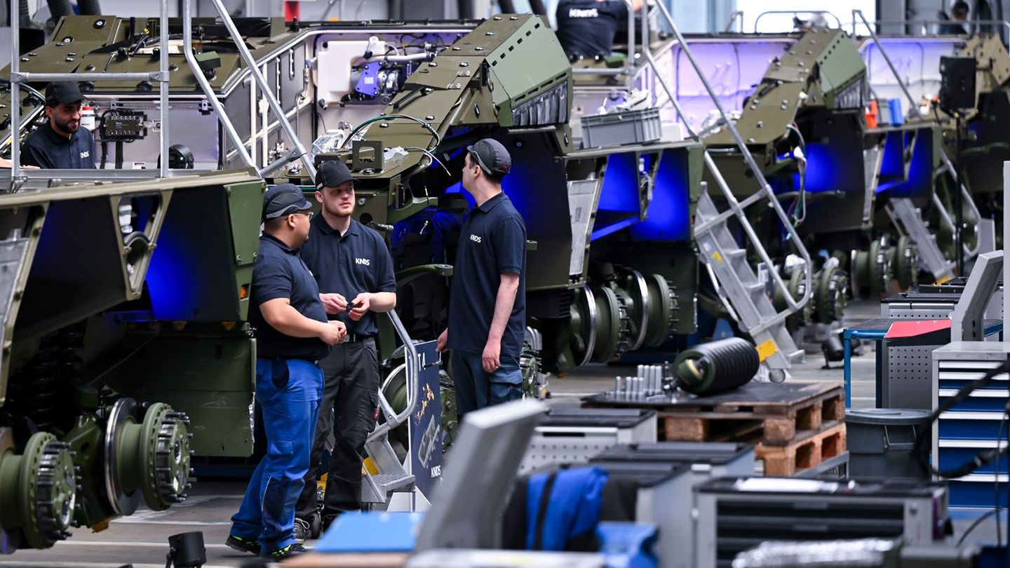 Abschreckung gegen Russland: EU-Einigung: Schnellverfahren für Aufrüstungsprojekte kommt