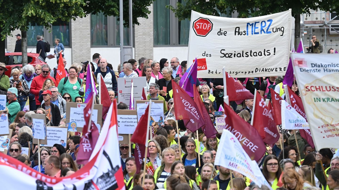 Reform: Spardruck bei Kassenausgaben wächst - Weiter Protest