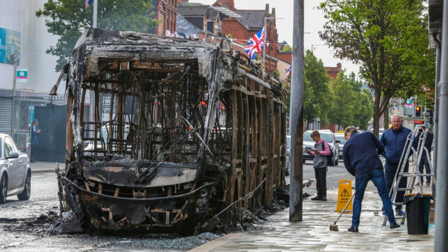 Nach ausländerfeindlichen Protesten wächst in Belfast die Sorge vor neuer Gewalt