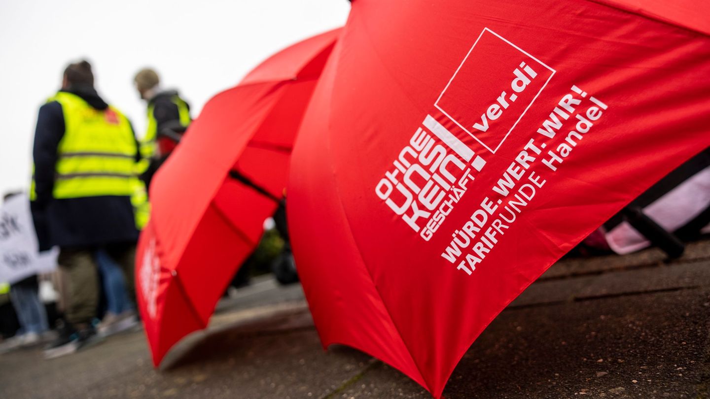 Tarife: Warnstreiks bei großen Handelsketten in NRW