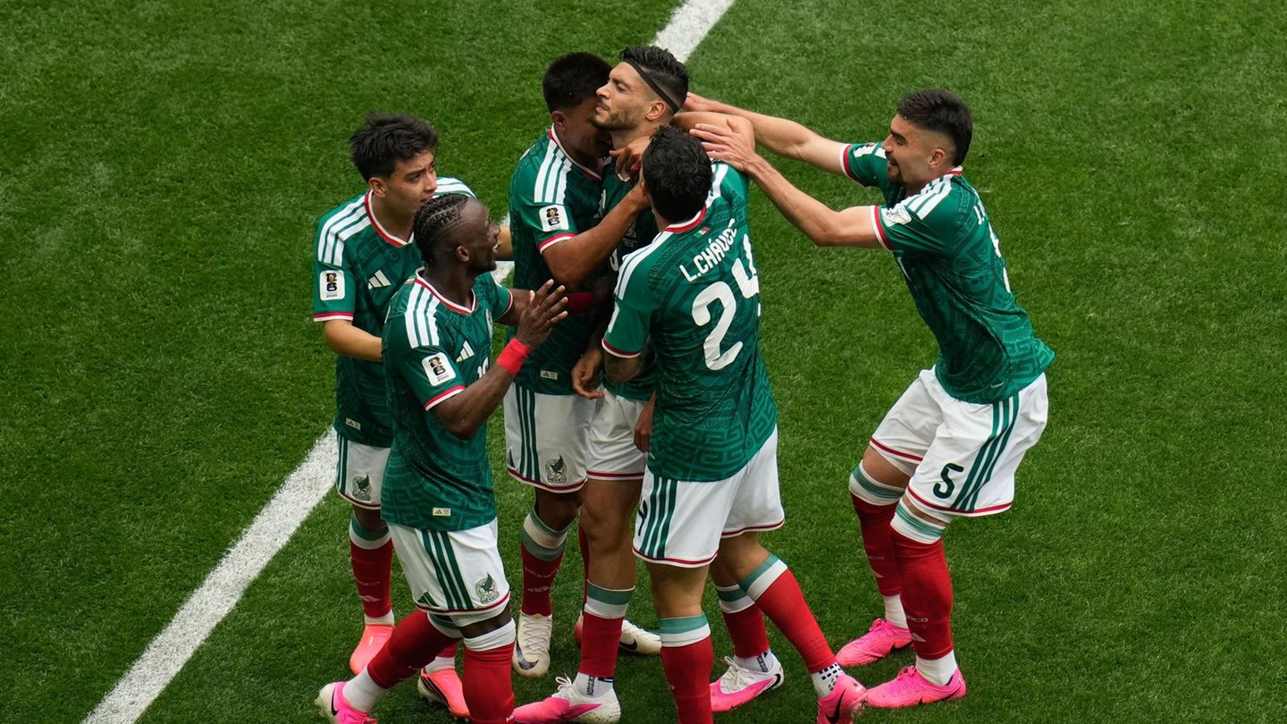 Fußball-WM 2026: Mehr Rote Karten als Tore: Mexiko gewinnt Auftaktspiel gegen Südafrika