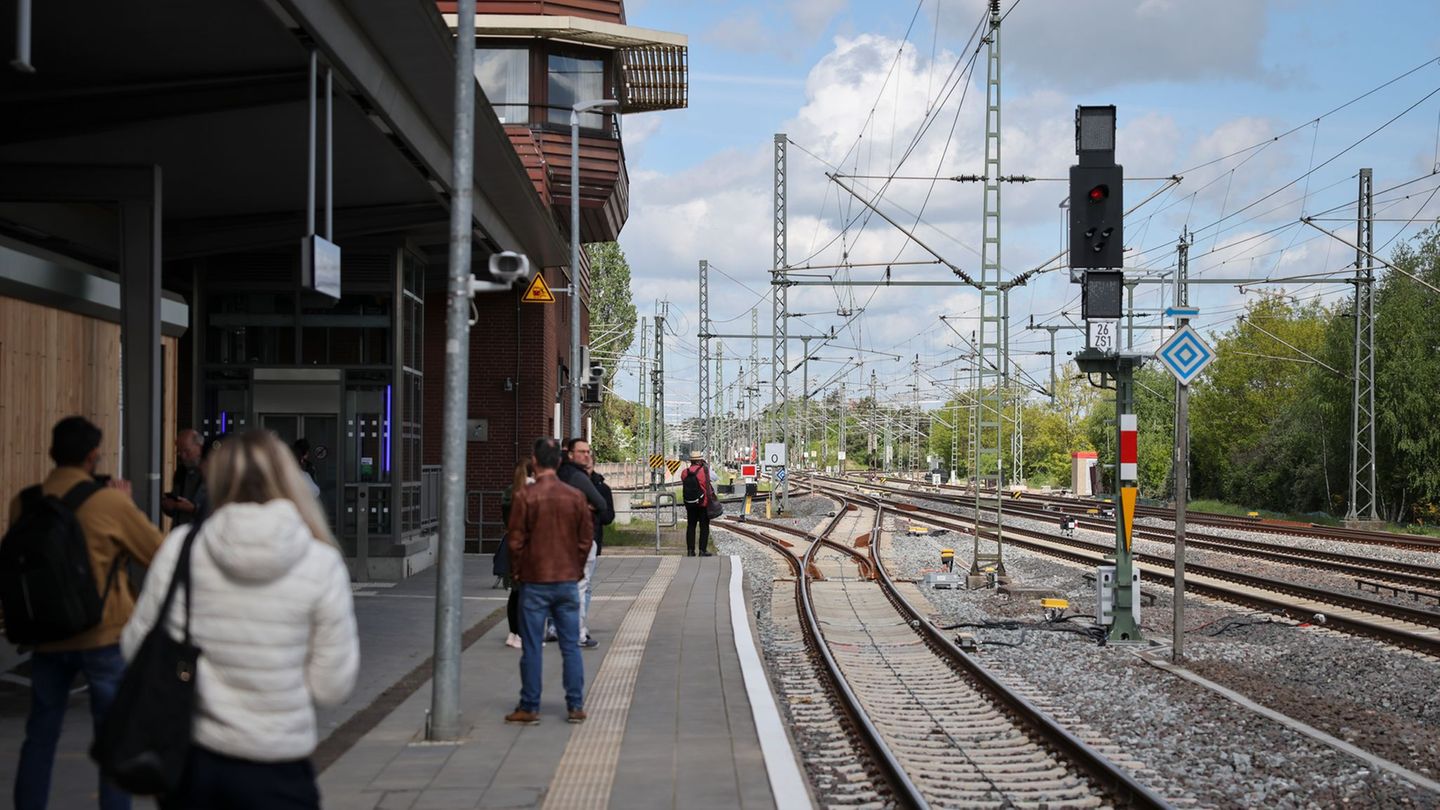 Fragen und Antworten: Bahnstrecke Berlin-Hamburg wird am Sonntag freigegeben – das ist neu