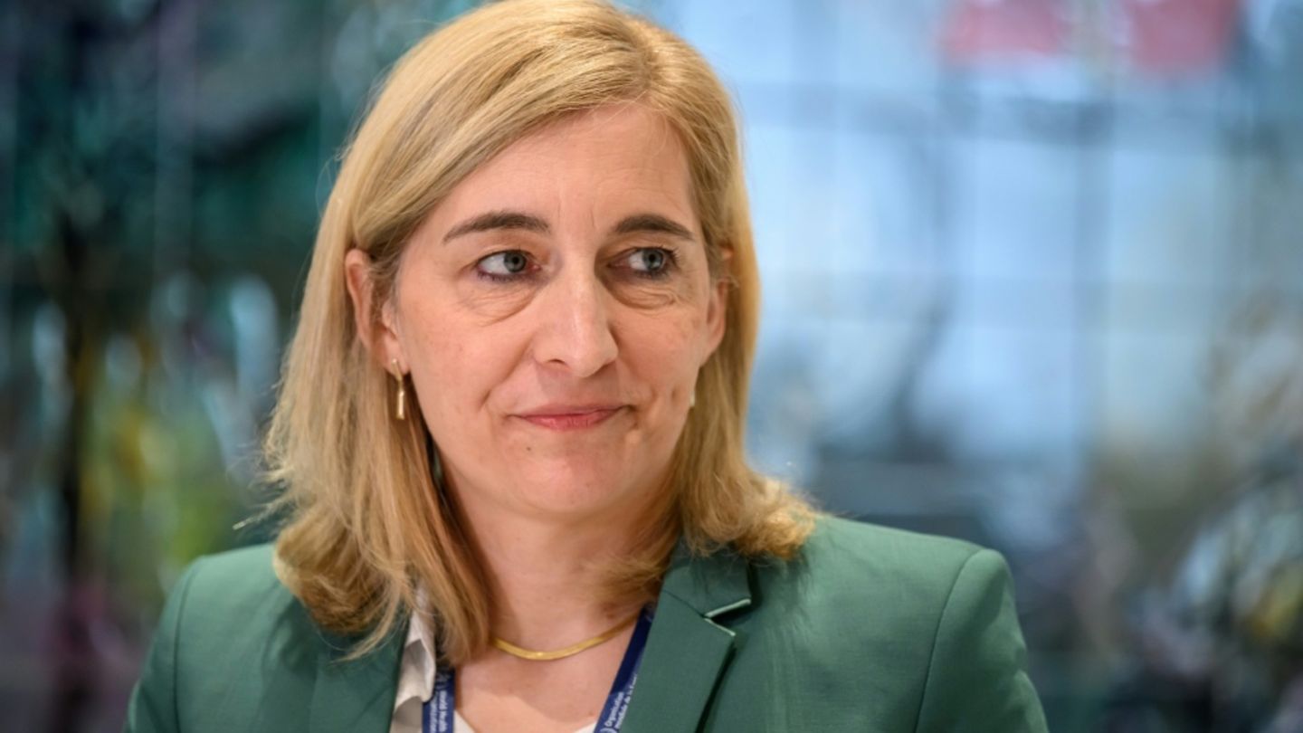 Warken verteidigt Gesundheitsreform im Bundestag - Zeichen der Reformfähigkeit