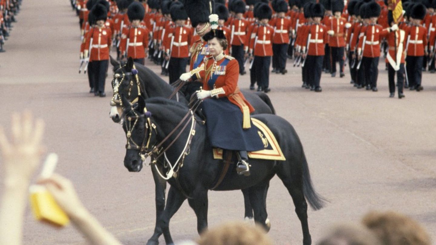 „Trooping the Colour“: Das muss man über die Geburtstags-Parade des Königs wissen