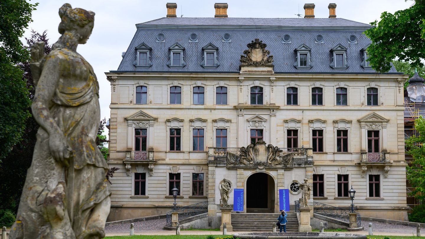 Installationen und Skulpturen: Rohkunstbau zeigt moderne Kunst im Barockschloss