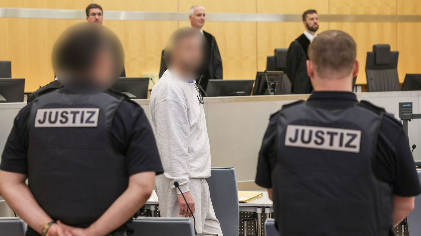 Darknet-Plattform: Politiker-Todeslisten: Fünf Jahre Haft beantragt