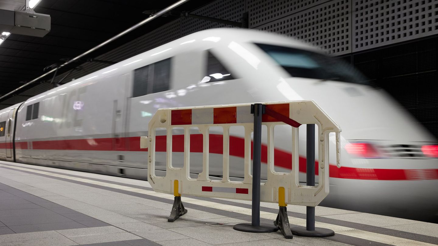 Ende der Generalsanierung: Berlin-Hamburg: Züge rollen wieder - Kleiner Fahrplanwechsel