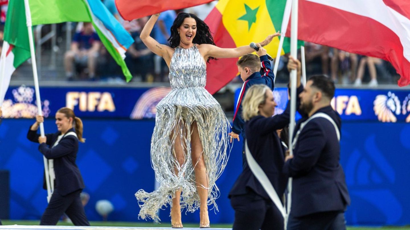 Katy Perry: Funkelnder WM-Eröffnung in Los Angeles