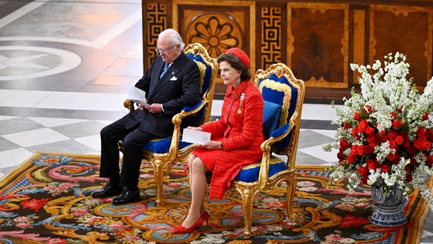 Goldene Hochzeit von Carl Gustaf und Silvia: Königin strahlt in der Farbe der Liebe
