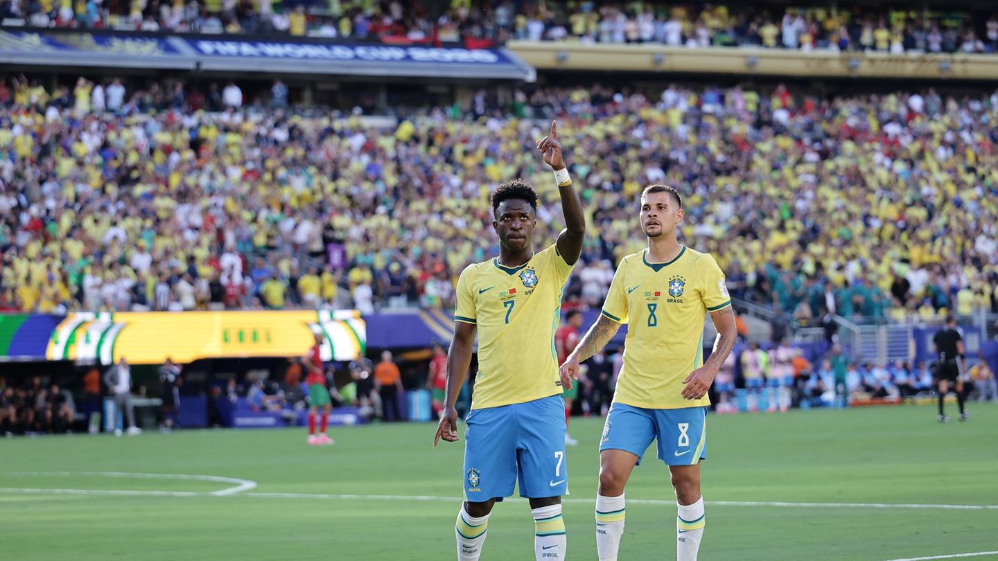 Fußball-WM: Dank Vinícius Júnior: Brasilien wendet Fehlstart ab