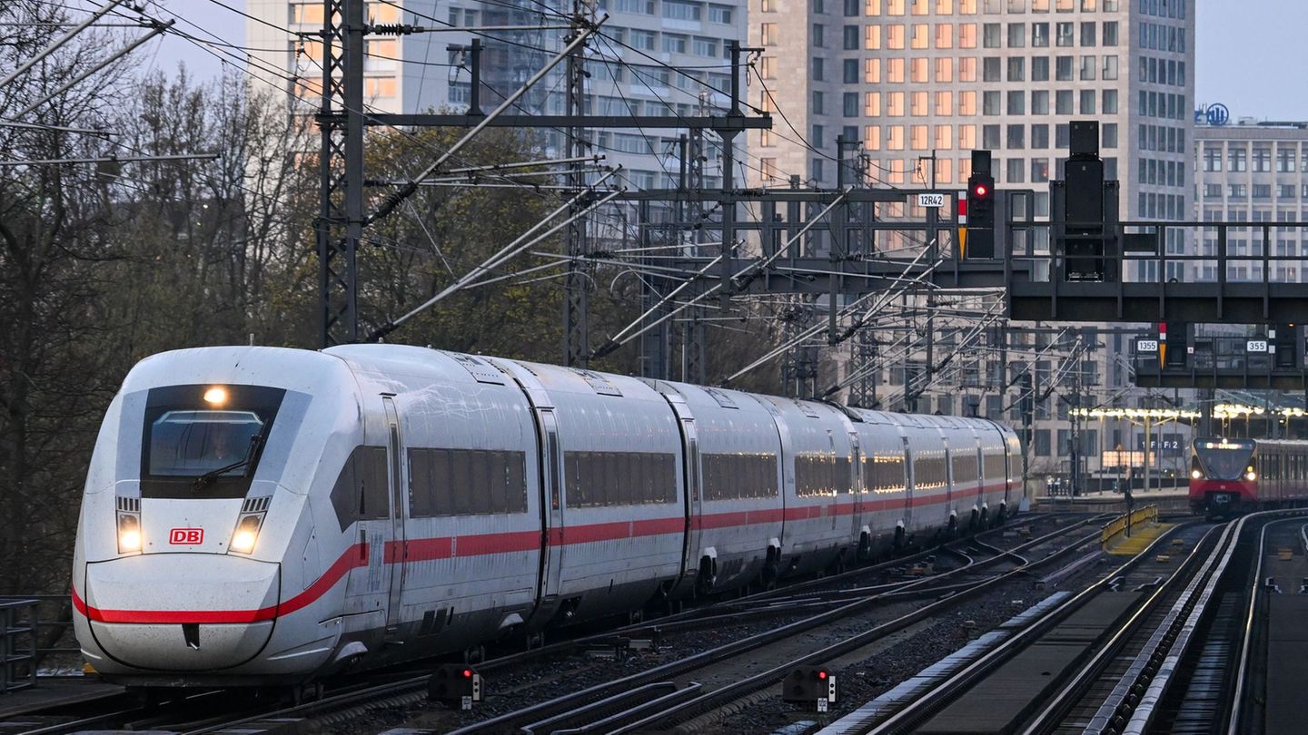Bahnverkehr: Baustelle auf der Stadtbahn - Wie Fahrgäste ans Ziel kommen