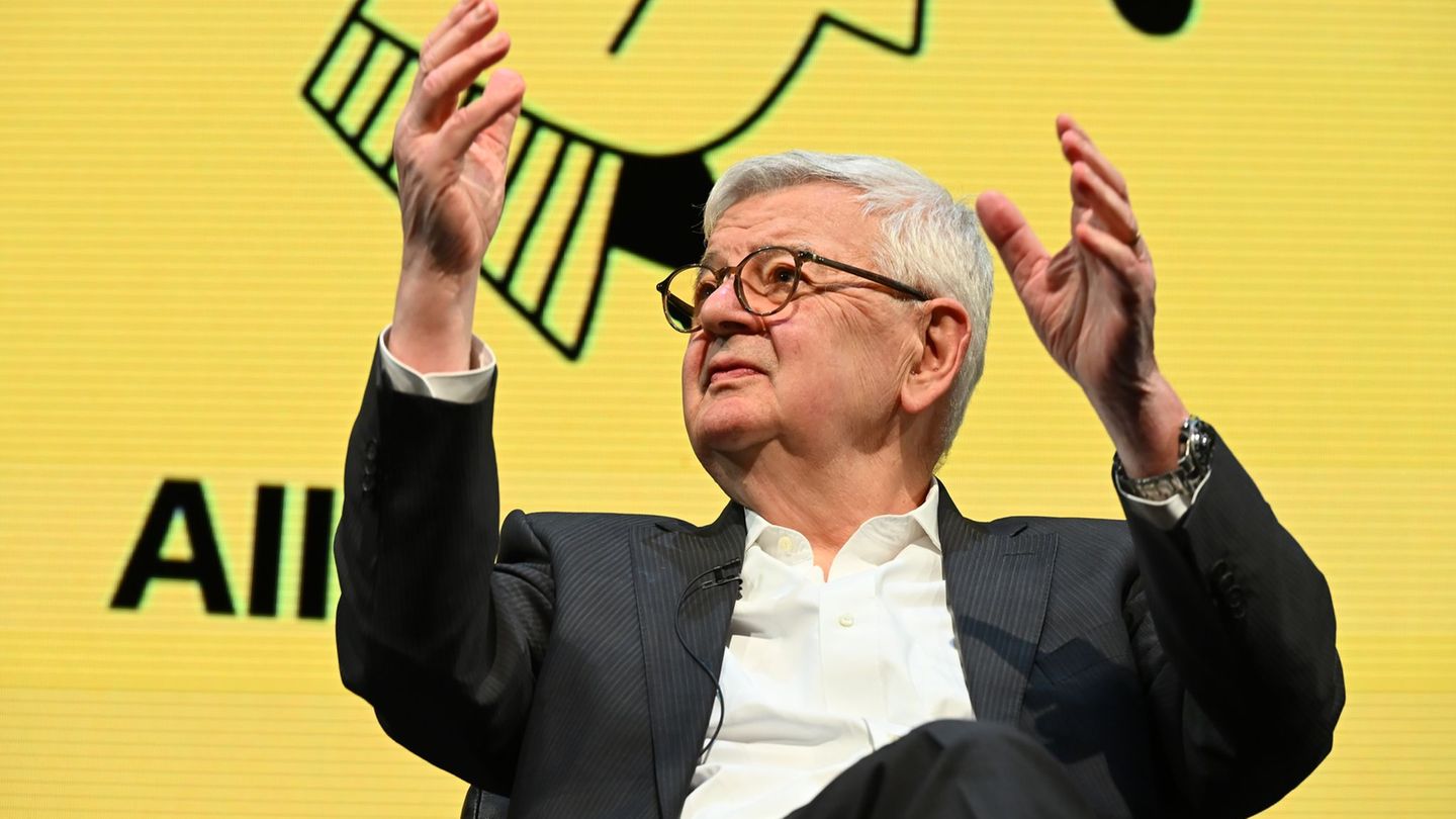 dpa-Interview: Joschka Fischer: Regierung braucht Projekt wie Agenda 2010