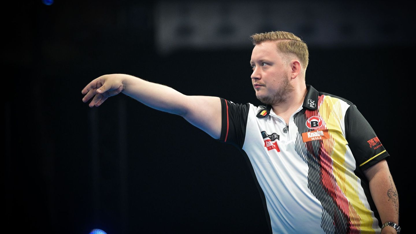 Vor dem Viertelfinale: Darts-Profi mit Kampfansage an „Idioten im Internet“