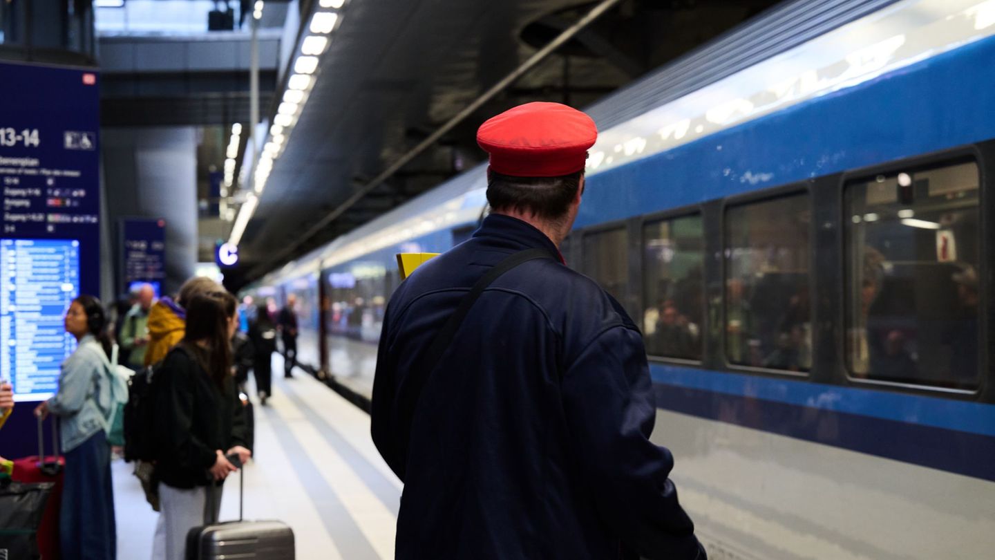 Genel yenilemenin sonu: Tren Hamburg'dan Berlin'e yeniden çalışıyor – yenileme tamamlandı