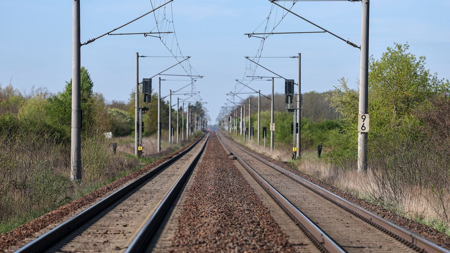 Fernverkehr auf der Schiene: EVG: Italo-Züge könnten Städte vom Fernverkehr abkoppeln